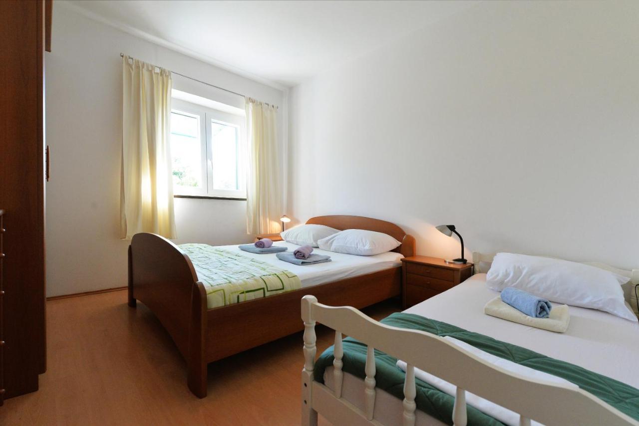 Slanica Murter Buitenkant foto