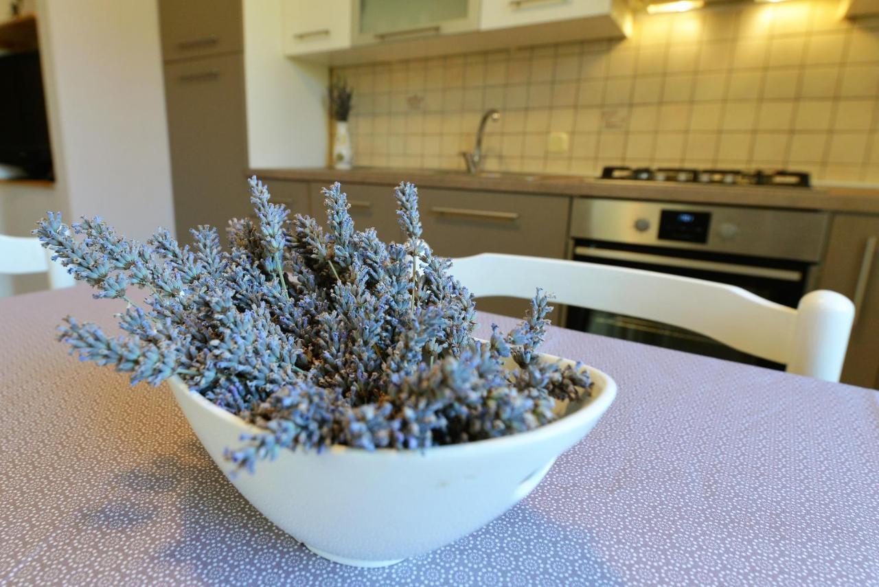 Slanica Murter Buitenkant foto